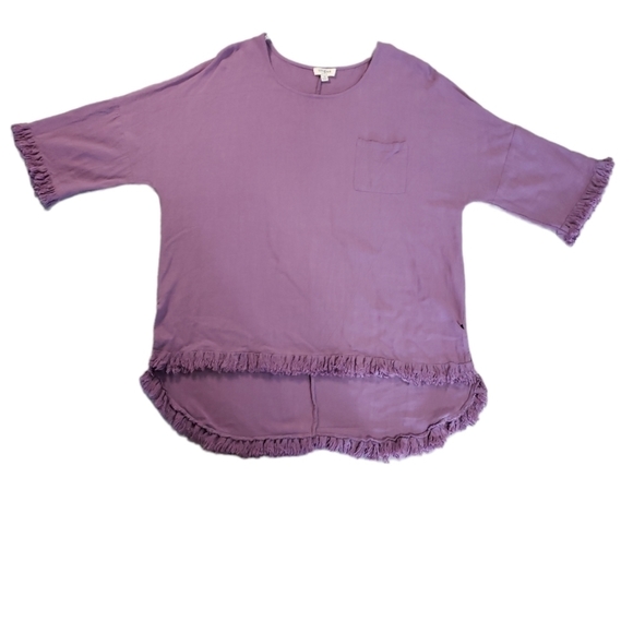 Umgee Tops - UMGEE Hi Low Short Sleeve Tunic Top Size Medium Purple Fringe Frayed EUC.